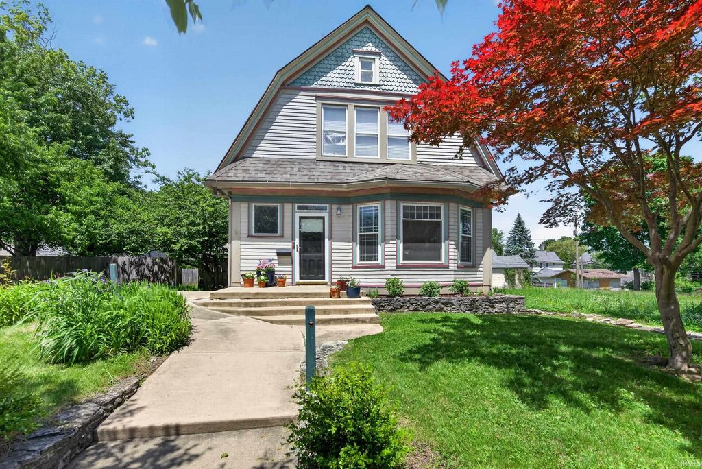 Photo of 710 W 6TH Street, Marion, IN 46953 (MLS # 202619669)