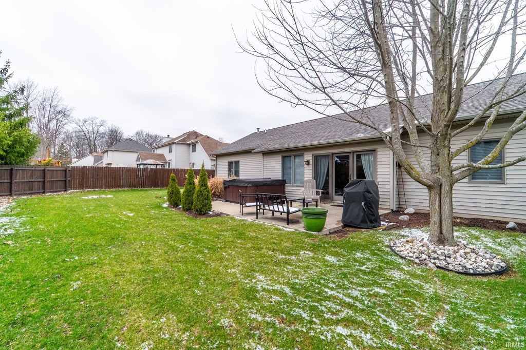 Photo of 2025 York Ridge Place, Fort Wayne, IN 46818 (MLS # 202611092)