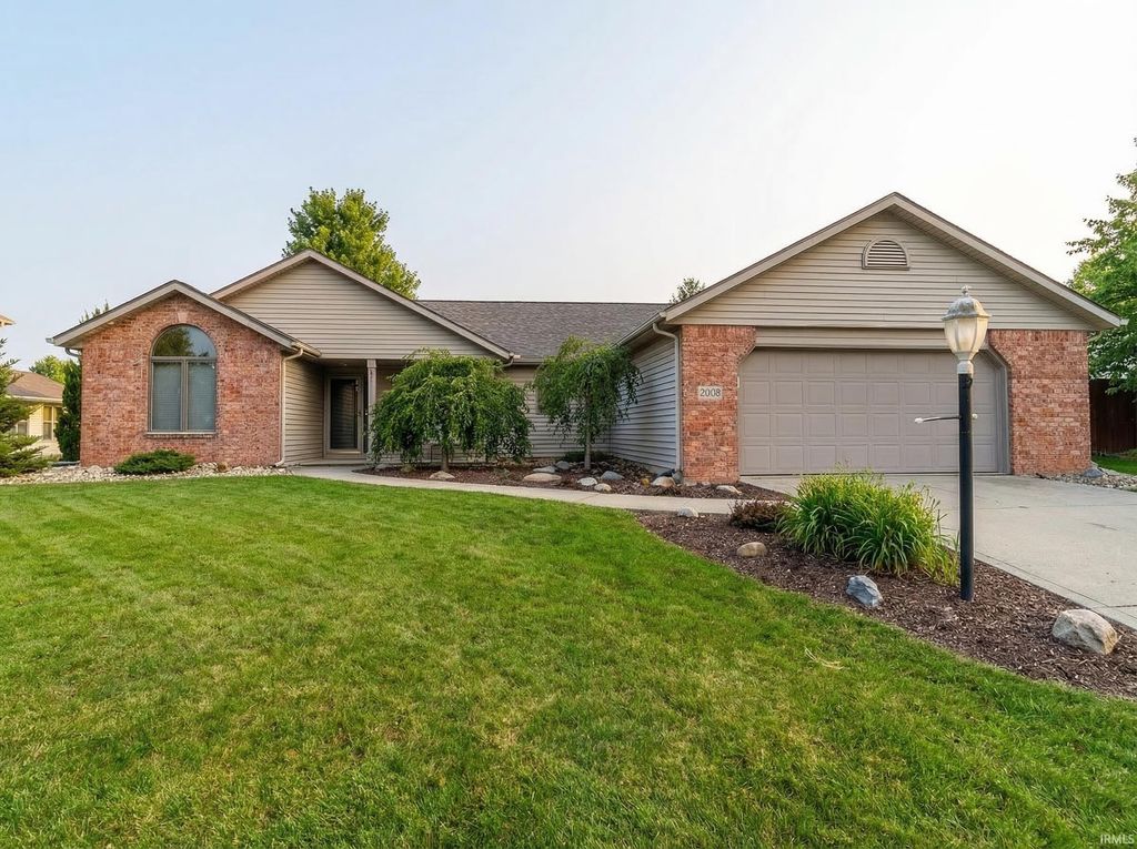 Photo of 2025 York Ridge Place, Fort Wayne, IN 46818 (MLS # 202611092)
