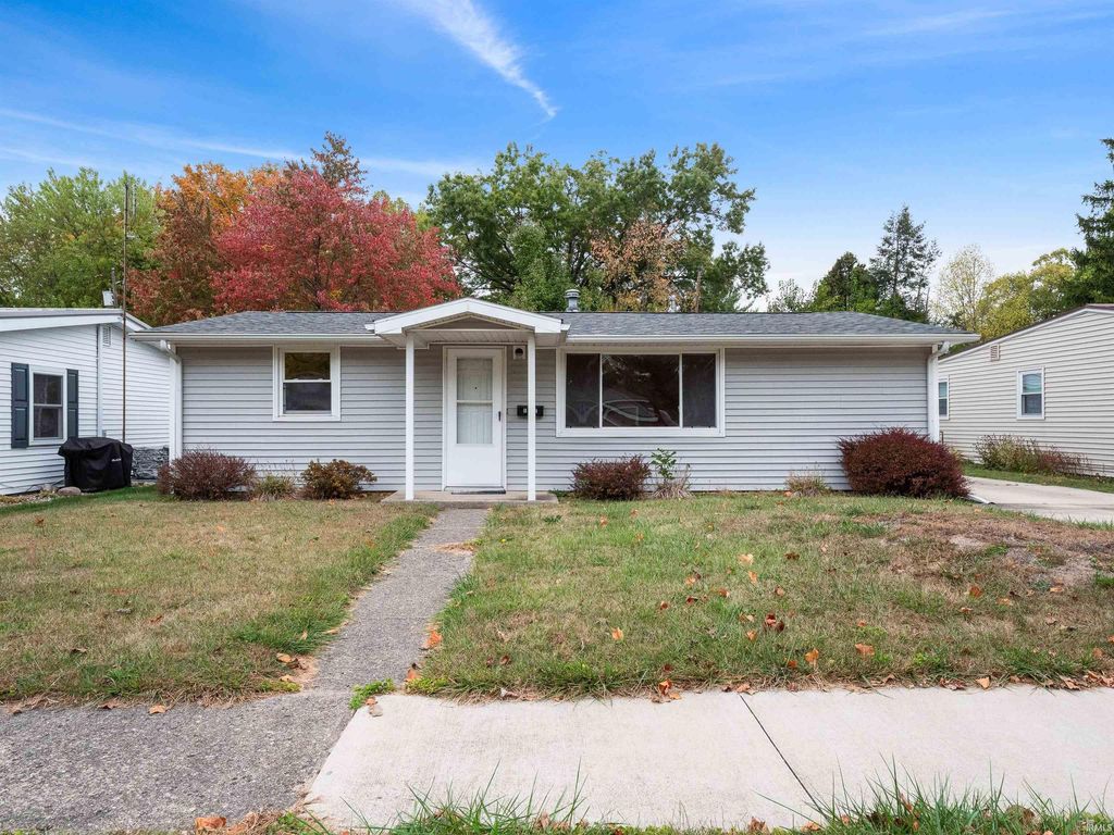 Photo of 612 Opal Street, Huntington, IN 46750 (MLS # 202542315)