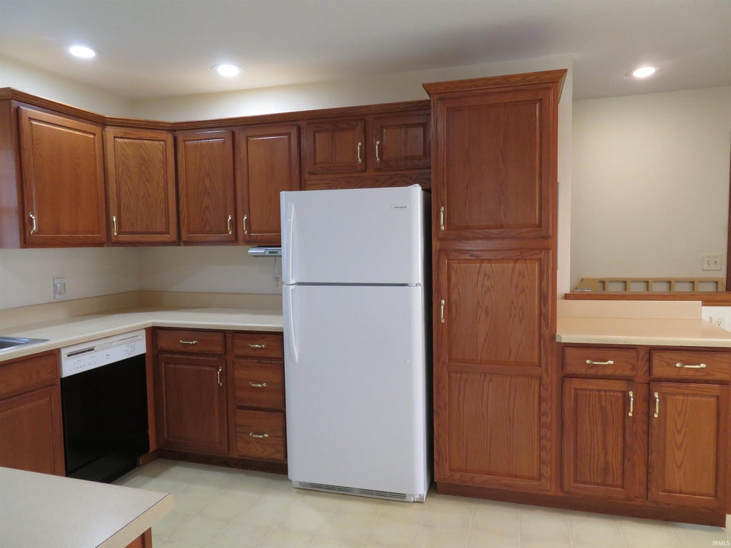 Photo of 1239 Camden Court, Goshen, IN 46526 (MLS # 202628679)