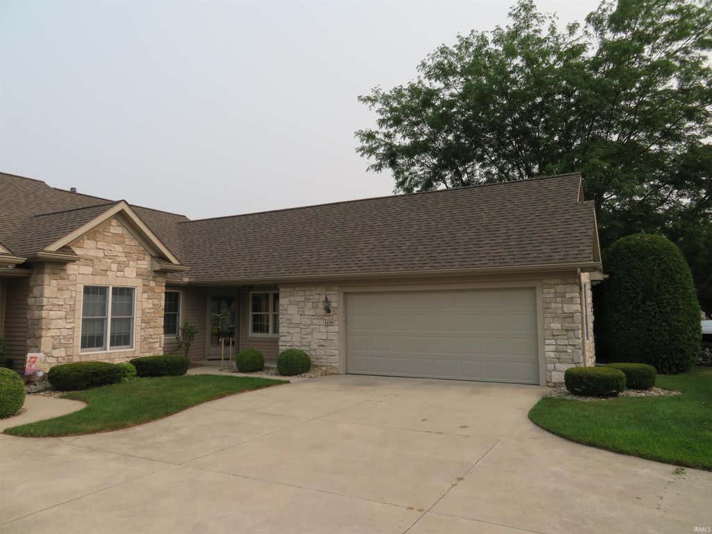 Photo of 1239 Camden Court, Goshen, IN 46526 (MLS # 202628679)