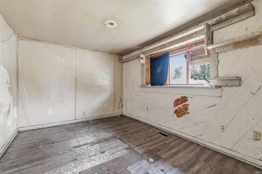 Photo of 1513 E Cromer Avenue, Muncie, IN 47303 (MLS # 202618348)