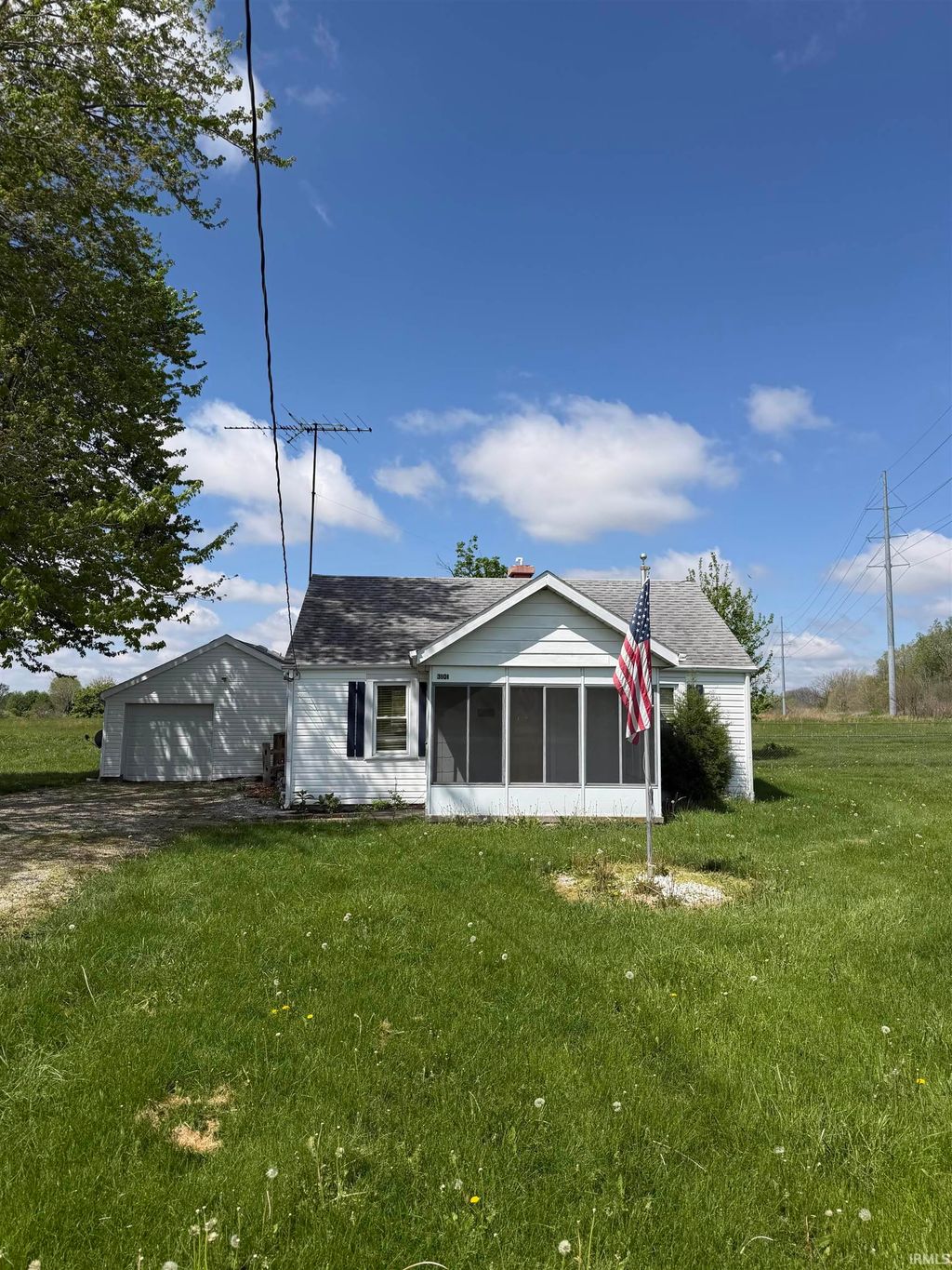 Photo of 3101 N County Road 700 W Road, Muncie, IN 47304 (MLS # 202614979)