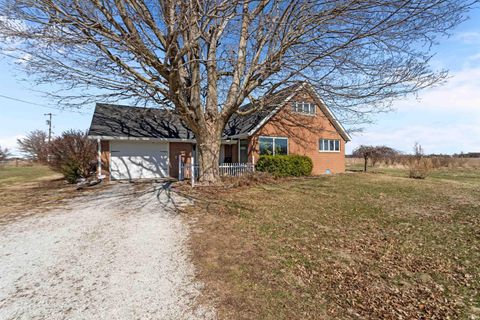 Tiny photo for 3518 E 200 S, Kokomo, IN 46902 (MLS # 202607817)