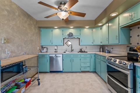 Tiny photo for 3518 E 200 S, Kokomo, IN 46902 (MLS # 202607817)