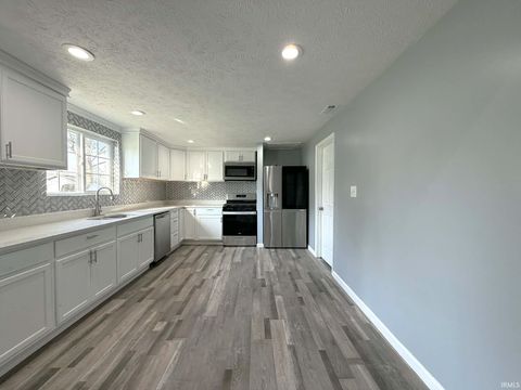 Tiny photo for 512 N Race Street, Monon, IN 47959 (MLS # 202610351)