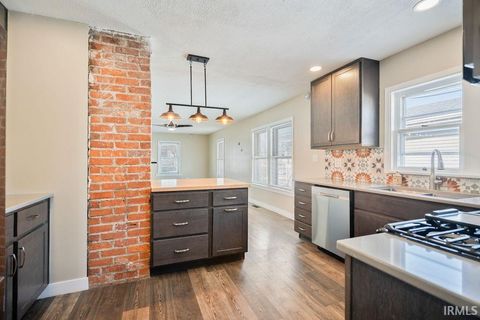 Tiny photo for 1704 S Buckeye Street, Kokomo, IN 46902 (MLS # 202604411)