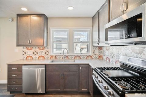 Tiny photo for 1704 S Buckeye Street, Kokomo, IN 46902 (MLS # 202604411)