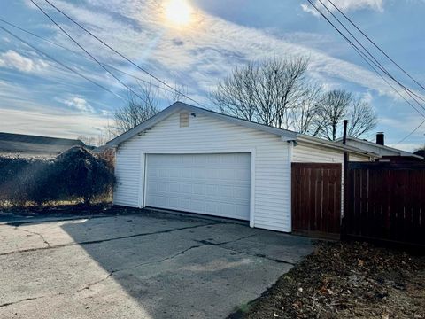 Tiny photo for 1704 S Buckeye Street, Kokomo, IN 46902 (MLS # 202604411)