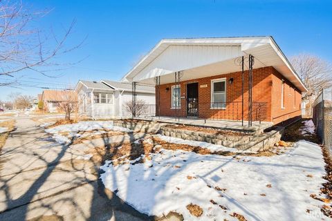 Tiny photo for 1704 S Buckeye Street, Kokomo, IN 46902 (MLS # 202604411)