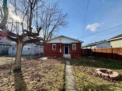 Tiny photo for 1704 S Buckeye Street, Kokomo, IN 46902 (MLS # 202604411)