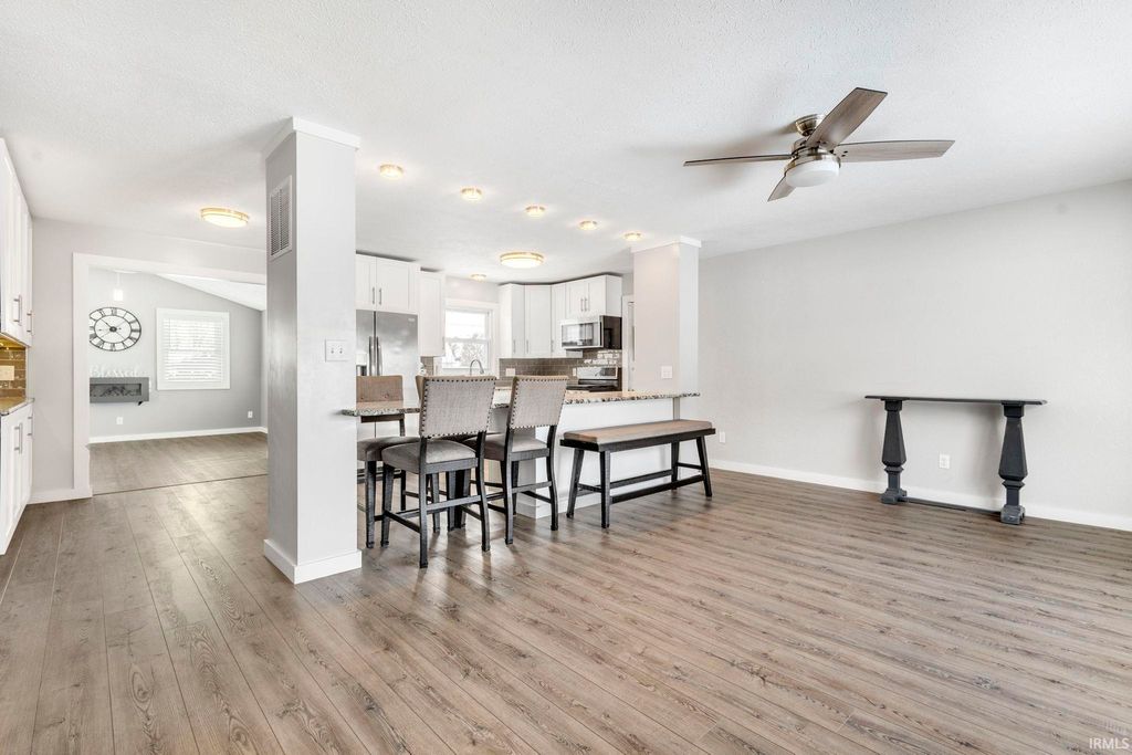 Photo of 27424 Lamplighter Ln Ln, Elkhart, IN 46514 (MLS # 202547990)