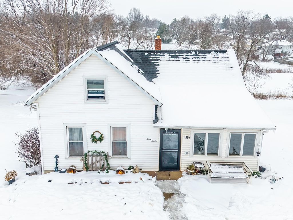 Photo of 330 Posey Hill St, Roanoke, IN 46783 (MLS # 202547841)