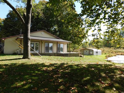 Photo of 14455 E 100 S, Akron, IN 46910 (MLS # 202541715)