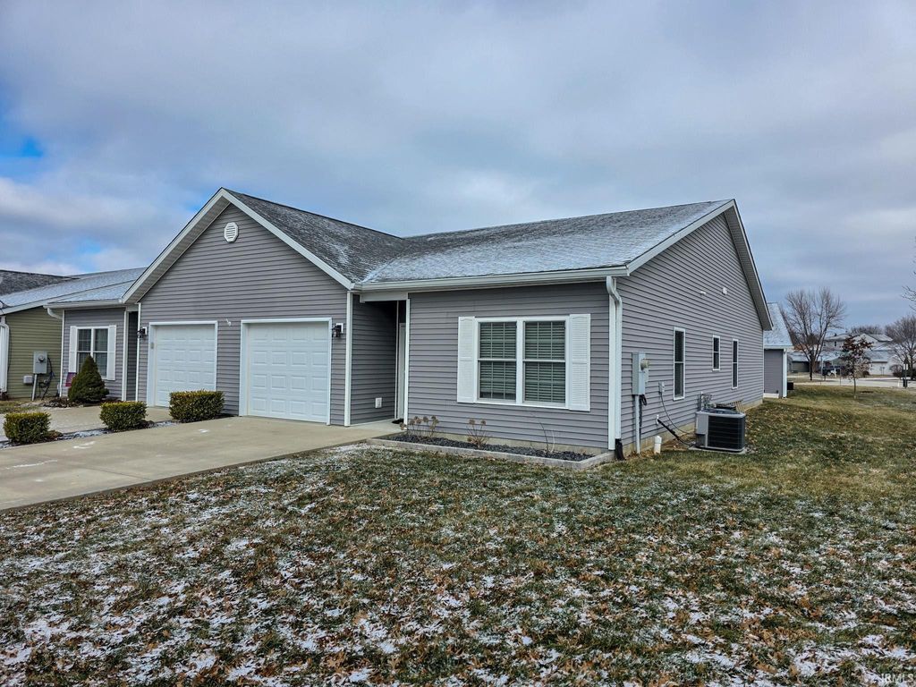 Photo of 5708 W Daffodil Court, Bloomington, IN 47403 (MLS # 202601914)