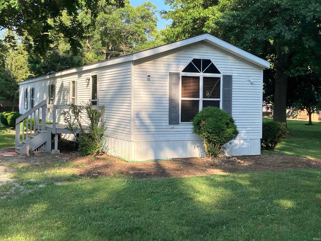 Photo of 15 Lane 420 Jimmerson Lake, Fremont, IN 46737 (MLS # 202614643)