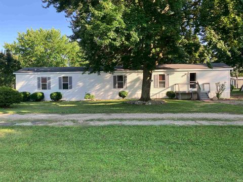 Photo of 15 Lane 420 Jimmerson Lake, Fremont, IN 46737 (MLS # 202614643)