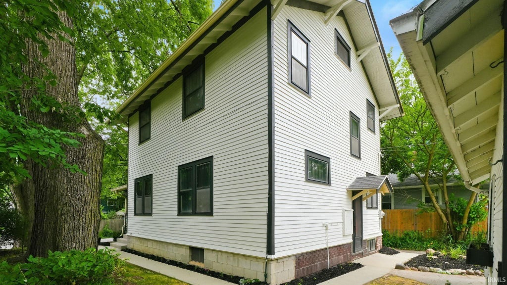 Photo of 443 French Avenue, Fort Wayne, IN 46807 (MLS # 202624226)