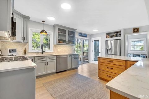 Tiny photo for 2715 E Bluff Court, Bloomington, IN 47401 (MLS # 202618617)