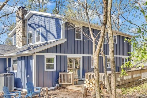 Tiny photo for 2715 E Bluff Court, Bloomington, IN 47401 (MLS # 202618617)