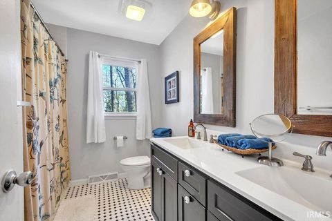 Tiny photo for 2715 E Bluff Court, Bloomington, IN 47401 (MLS # 202618617)