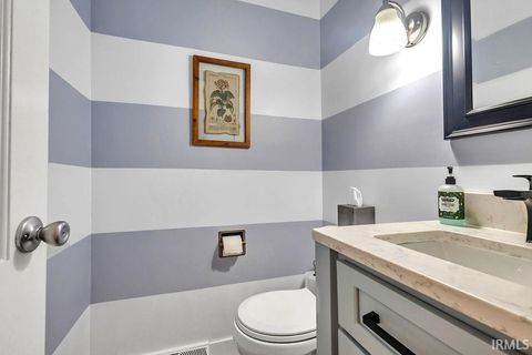 Tiny photo for 2715 E Bluff Court, Bloomington, IN 47401 (MLS # 202618617)