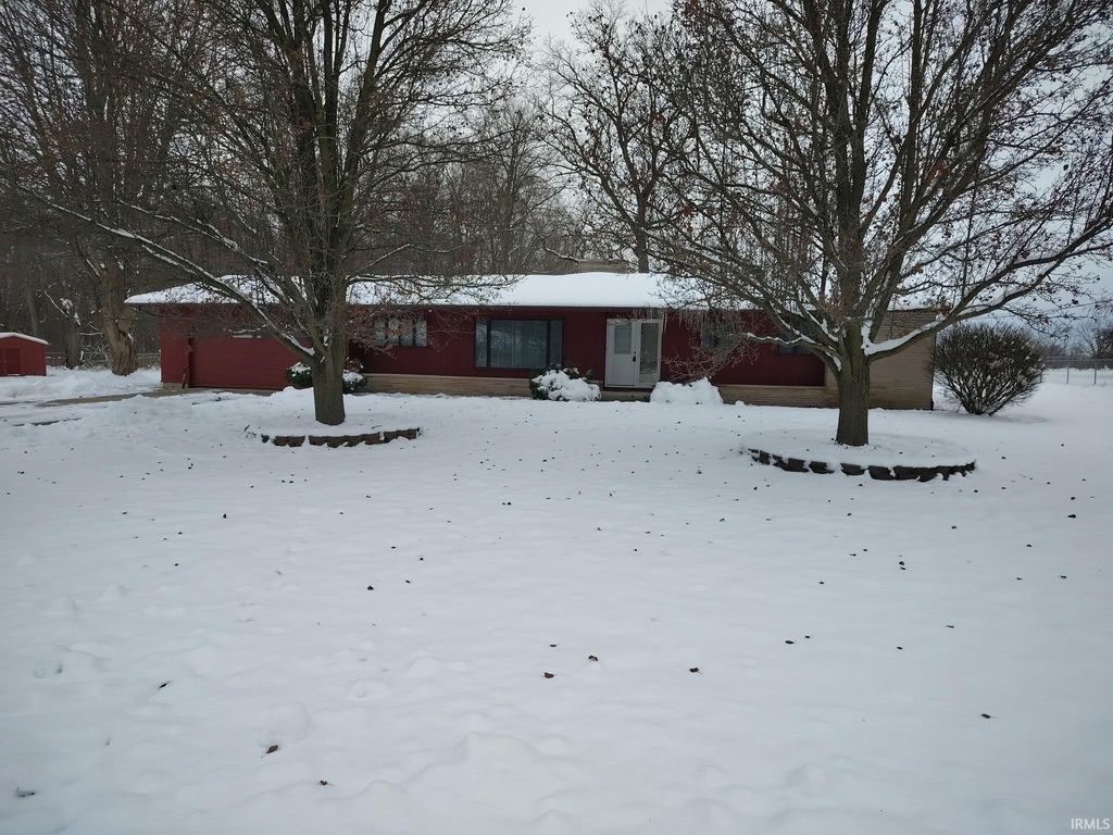 Photo of 59147 Wilray Drive, Elkhart, IN 46517 (MLS # 202548169)