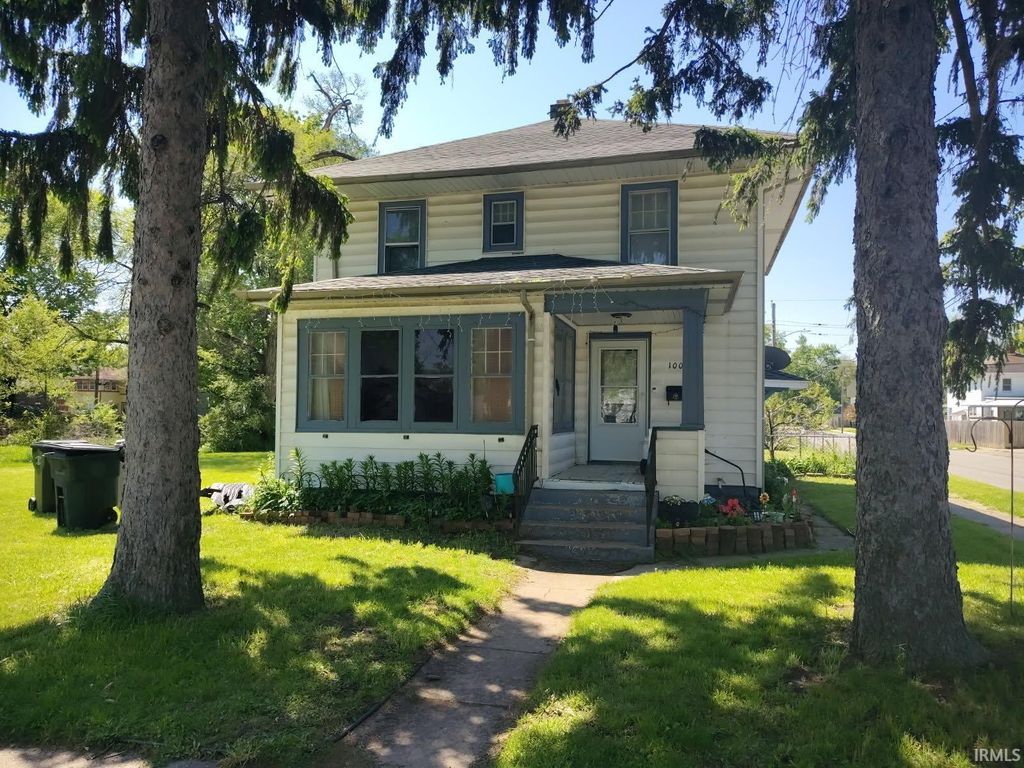 Photo of 1002 E Bowman Street, South Bend, IN 46613 (MLS # 202617382)