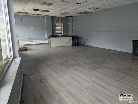 Tiny photo for 1518 Miami Street, South Bend, IN 46613 (MLS # 202619109)