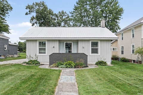 Photo of 207 W Vistula Street, Bristol, IN 46507 (MLS # 202637642)