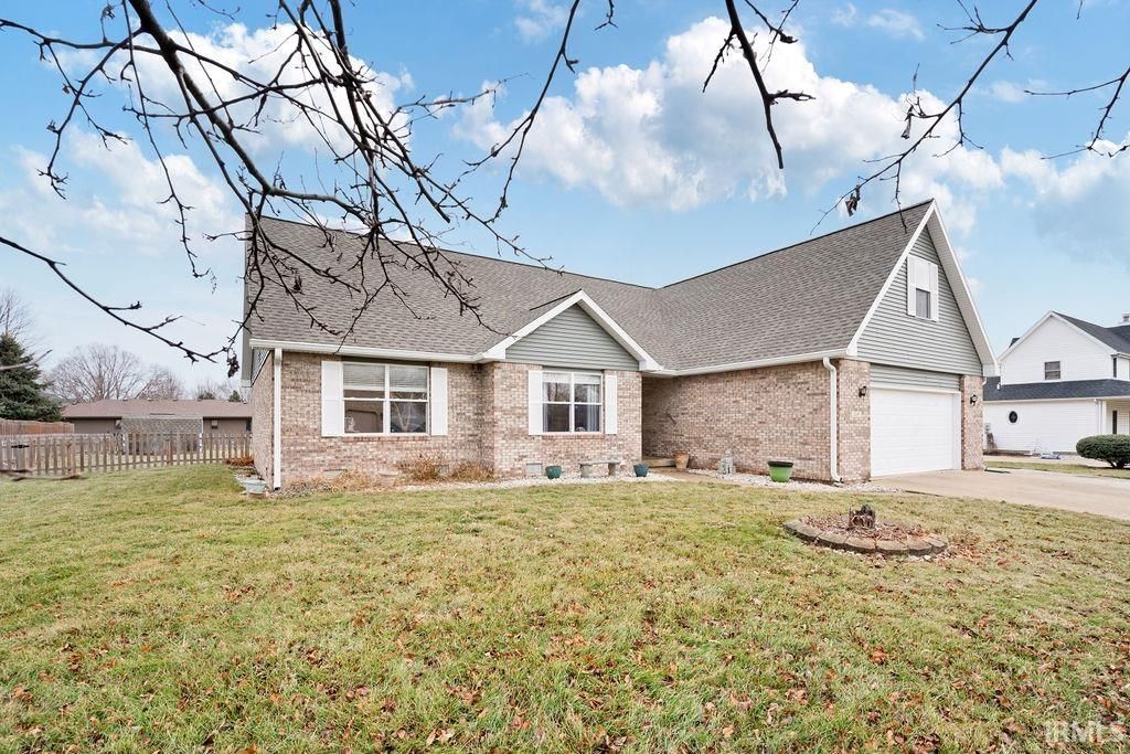 Photo of 118 LEE Drive, Sharpsville, IN 46068 (MLS # 202600973)