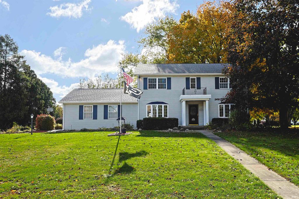 Photo of 16322 Barryknoll Way, Granger, IN 46530 (MLS # 202544083)