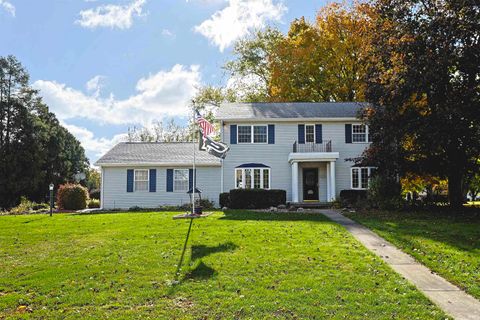 Photo of 16322 Barryknoll Way, Granger, IN 46530 (MLS # 202544083)