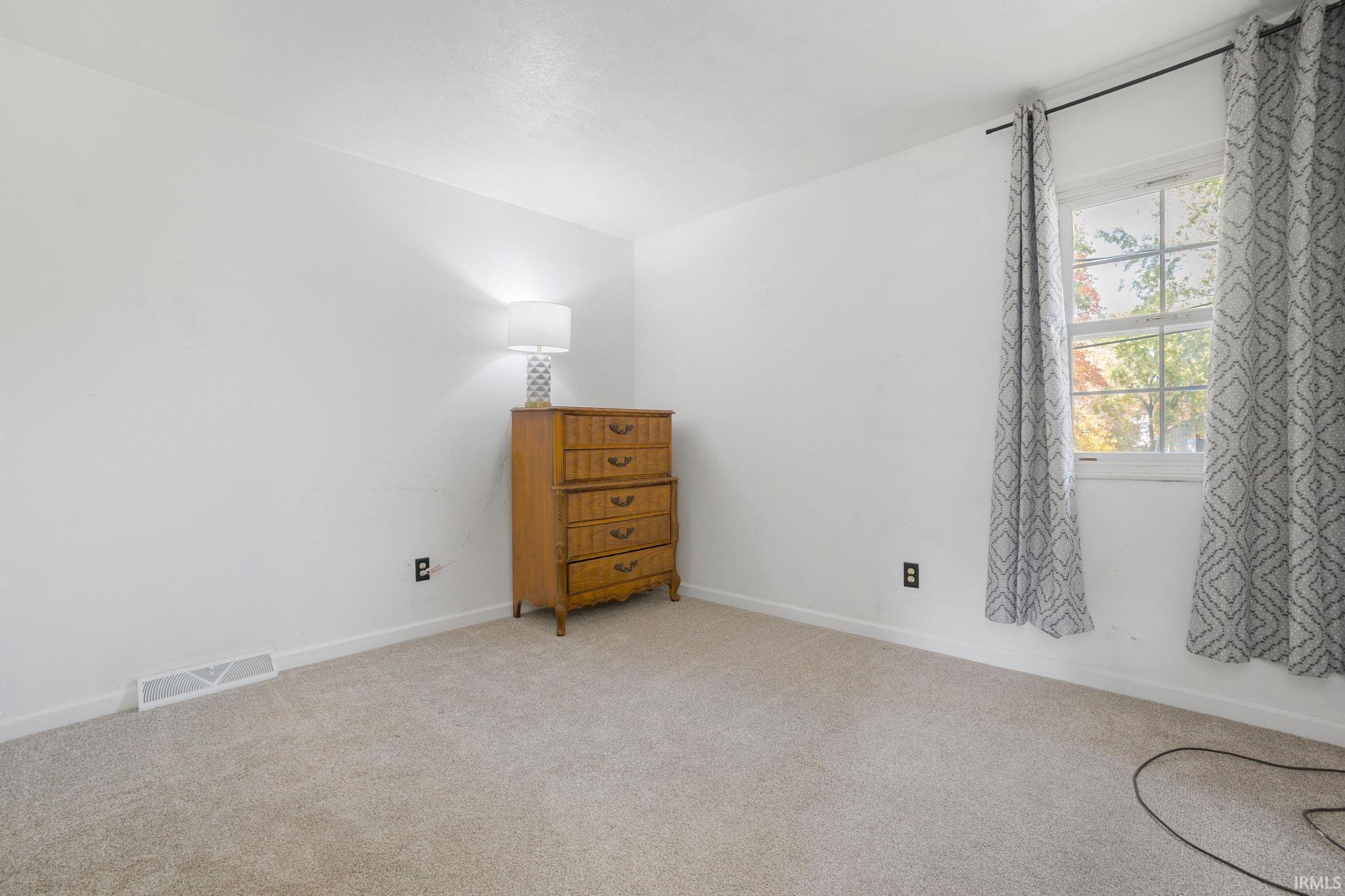 Osceola, Indiana 46561, United States, 4 Bedrooms Bedrooms, ,2 BathroomsBathrooms,Residential,Active,235438