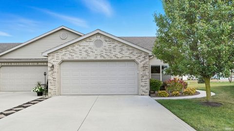 Photo of 1509 Coventry Court, Auburn, IN 46706 (MLS # 202541101)
