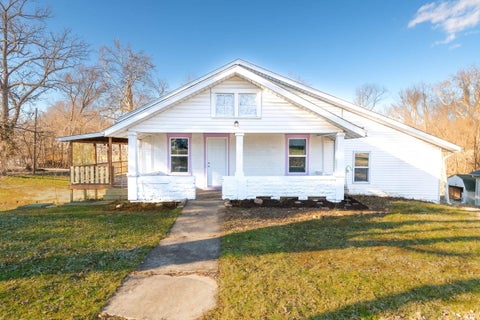 Photo of 715 25Th Street, Bedford, IN 47421 (MLS # 202634312)