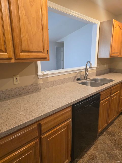 Tiny photo for 1106 S Graywell Drive, Bloomington, IN 47401 (MLS # 202548871)