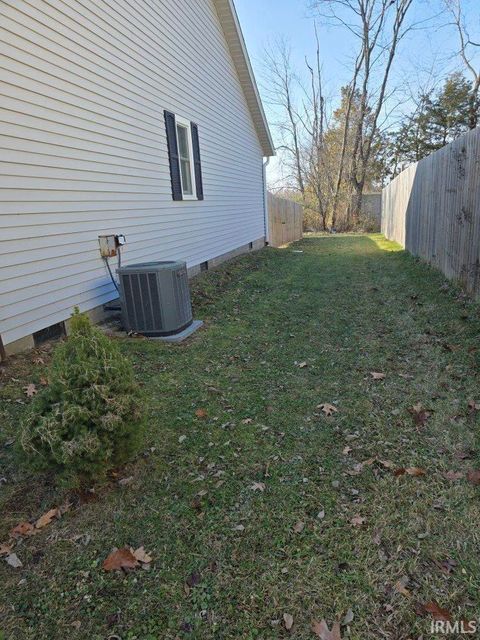 Tiny photo for 1106 S Graywell Drive, Bloomington, IN 47401 (MLS # 202548871)