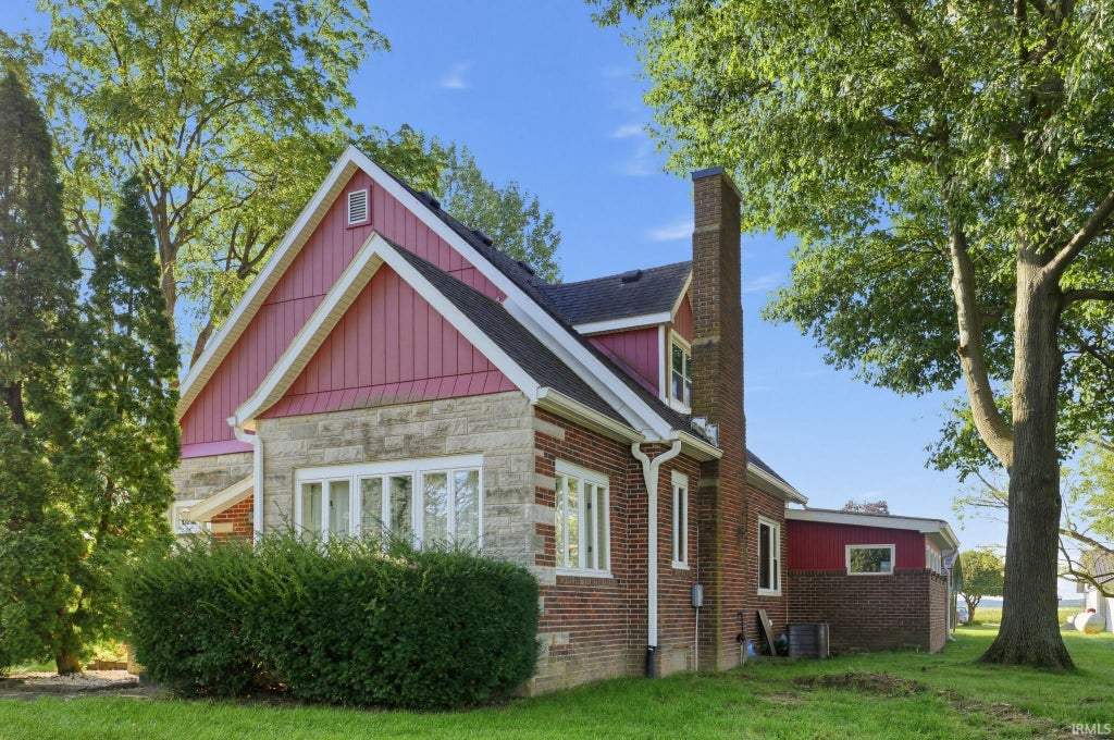 Photo of 38 Oak Street, Somerset, IN 46984 (MLS # 202640227)