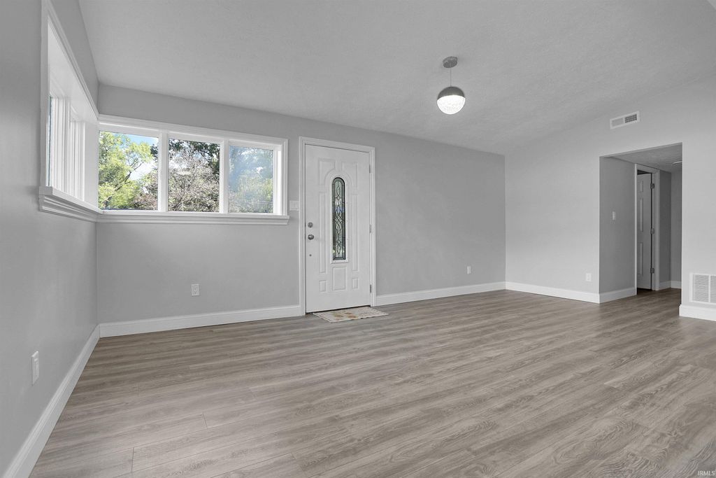 Photo of 5833 Lenbeck Road, Newburgh, IN 47630 (MLS # 202608626)