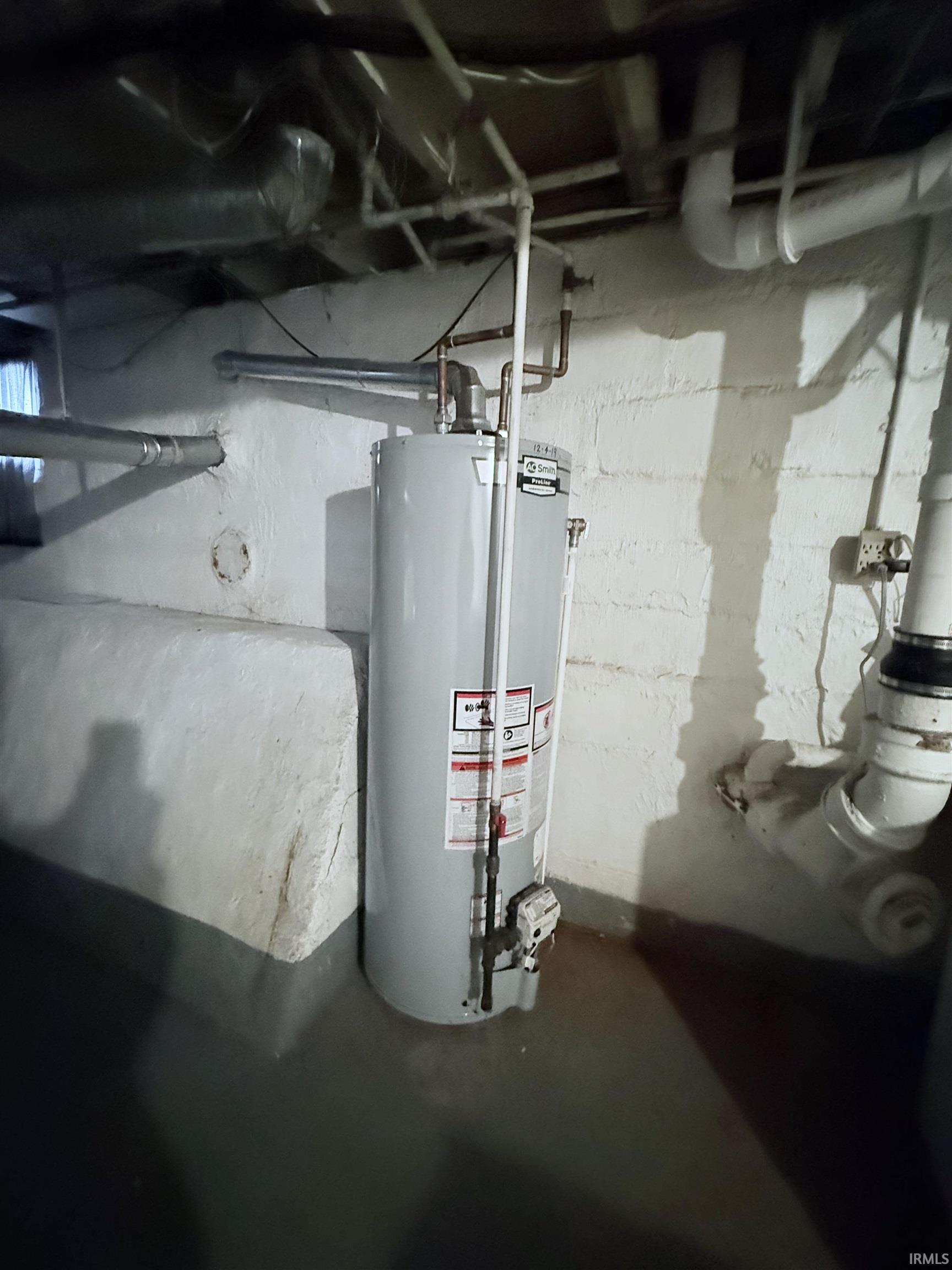 Elkhart, Indiana 46516, United States, 2 Bedrooms Bedrooms, ,1 BathroomBathrooms,Residential,Pending,131309