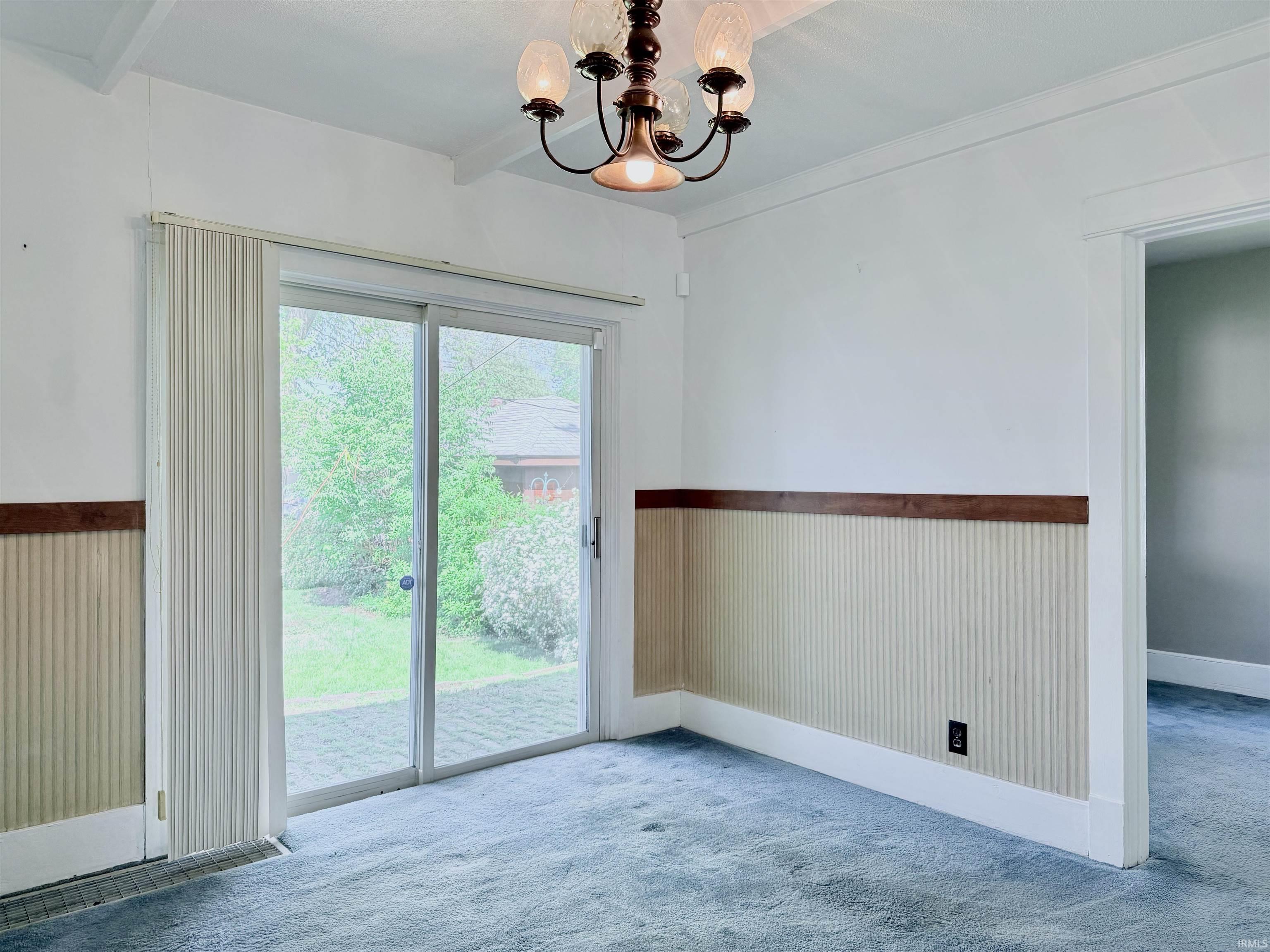 Elkhart, Indiana 46516, United States, 2 Bedrooms Bedrooms, ,1 BathroomBathrooms,Residential,Pending,131309