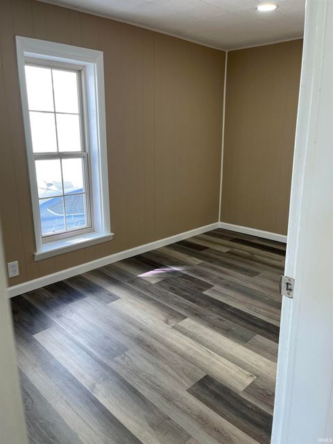 Tiny photo for 305 N Jackson Street, Huntingburg, IN 47542 (MLS # 202541353)