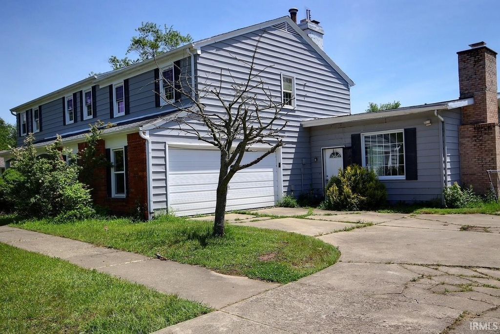 Photo of 2404 Otsego Drive, Fort Wayne, IN 46825 (MLS # 202619700)