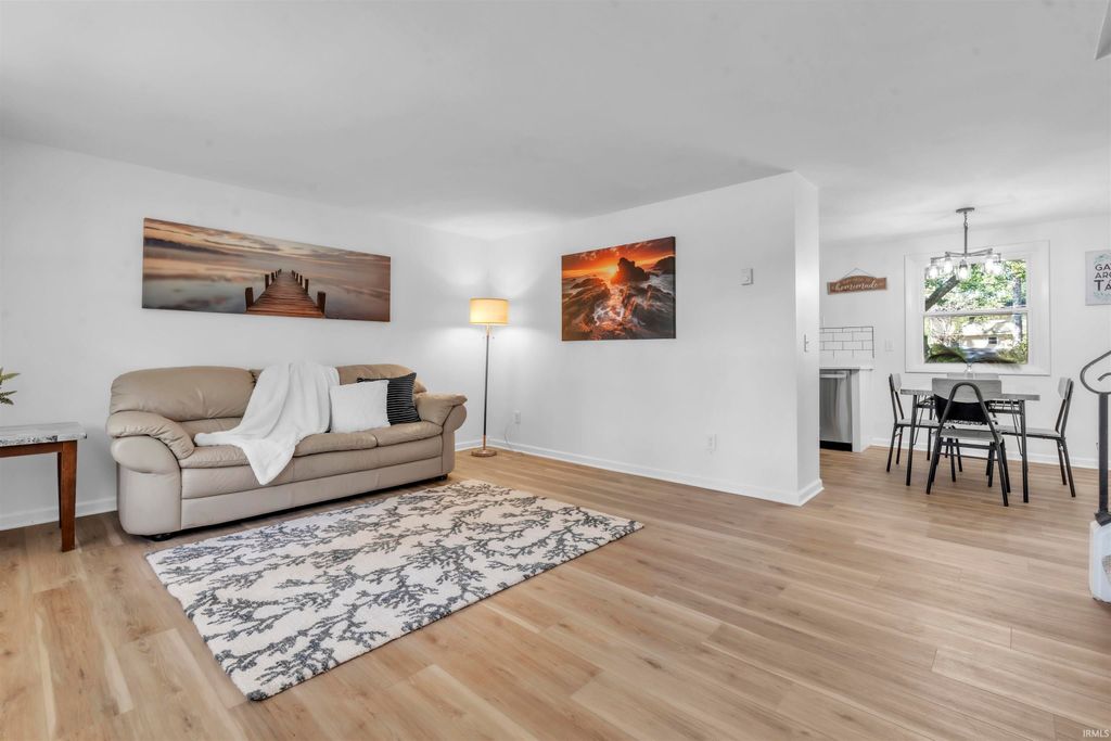 Photo of 6418 Melville Drive, Fort Wayne, IN 46816 (MLS # 202541114)