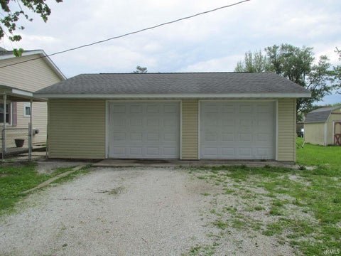 Tiny photo for 725 N Main Street, Warren, IN 46792 (MLS # 202615882)