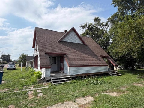 Tiny photo for 1307 4th Street, Bedford, IN 47421 (MLS # 202638804)