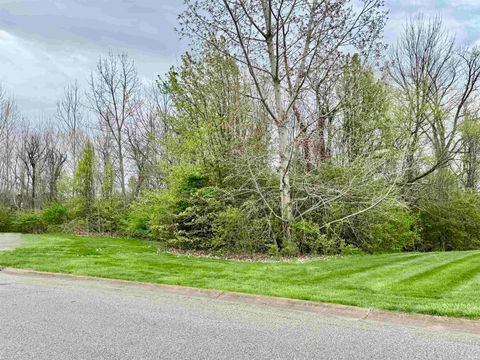 Photo of 1766 Hunter's Cove Circle, Kokomo, IN 46902 (MLS # 202612424)