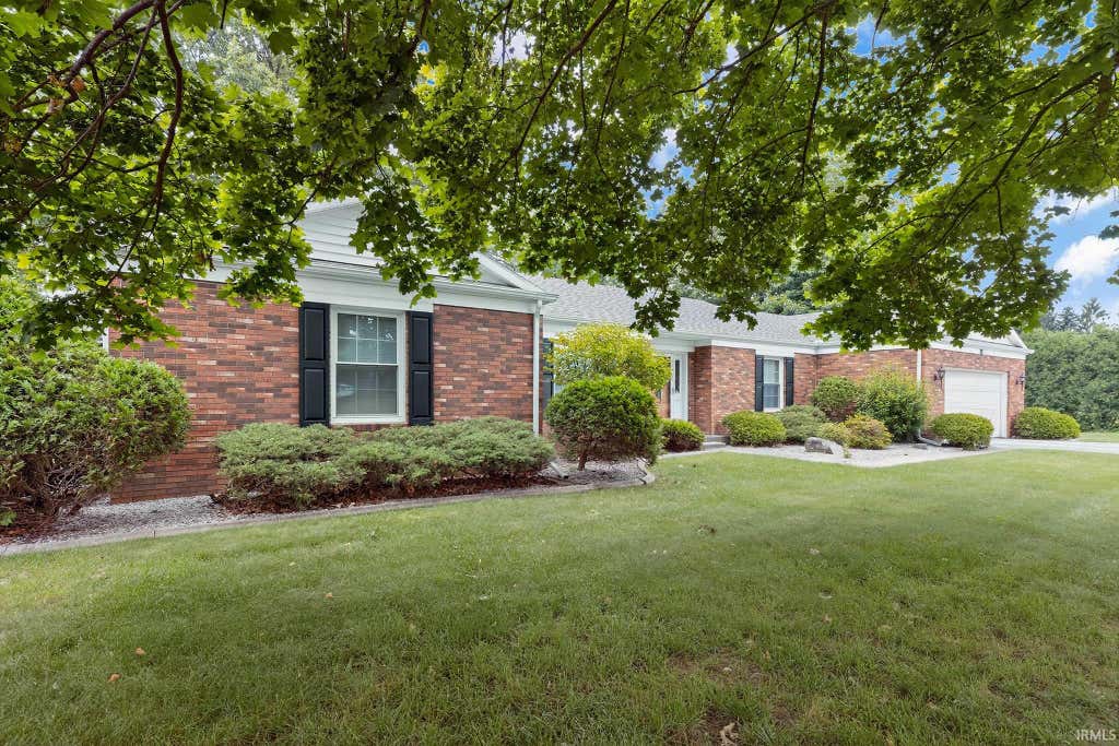 Photo of 115 Greenfield Drive, Middlebury, IN 46540 (MLS # 202622750)